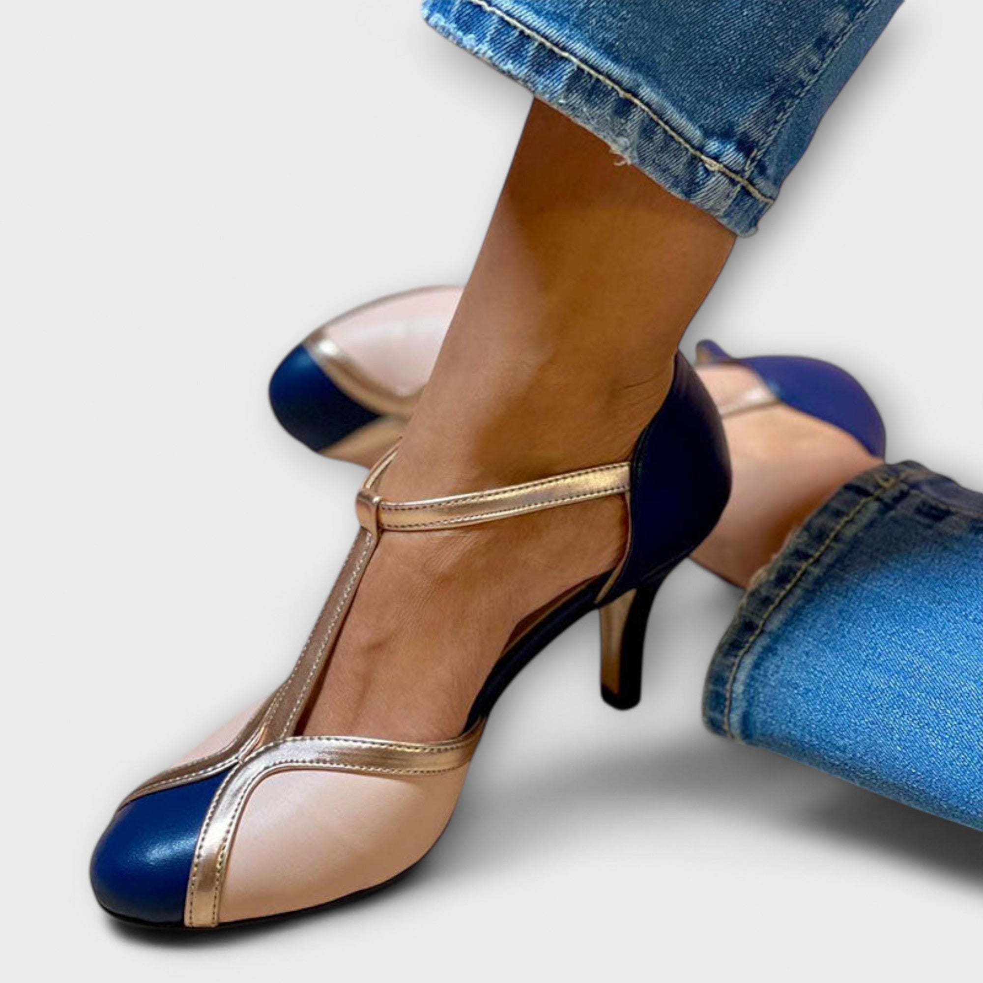 Alessia – dwukolorowy pasek w formie liter T Elegance