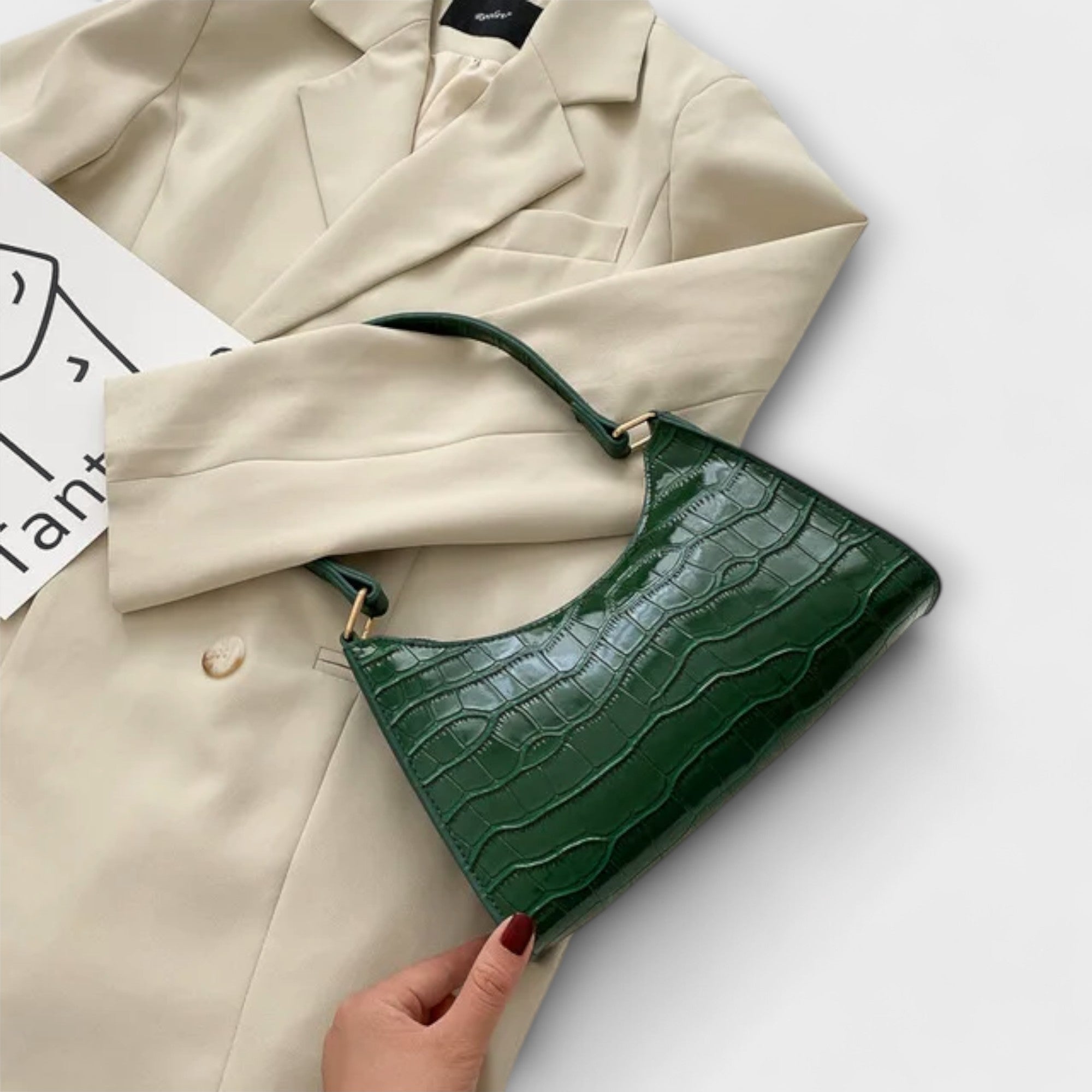 Lora. - Błyszczące etui skórzane